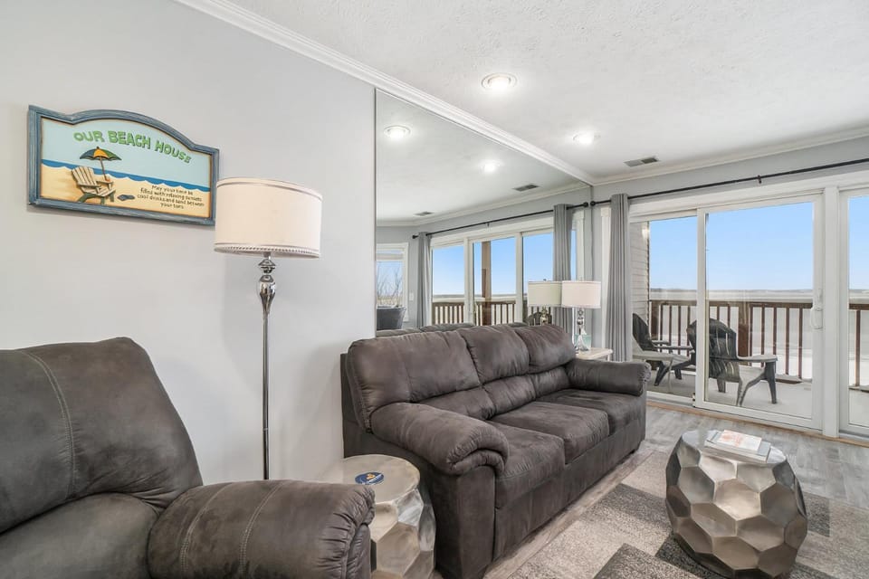 Beachside 218 Luxury Condo on the Beach House in Michigan