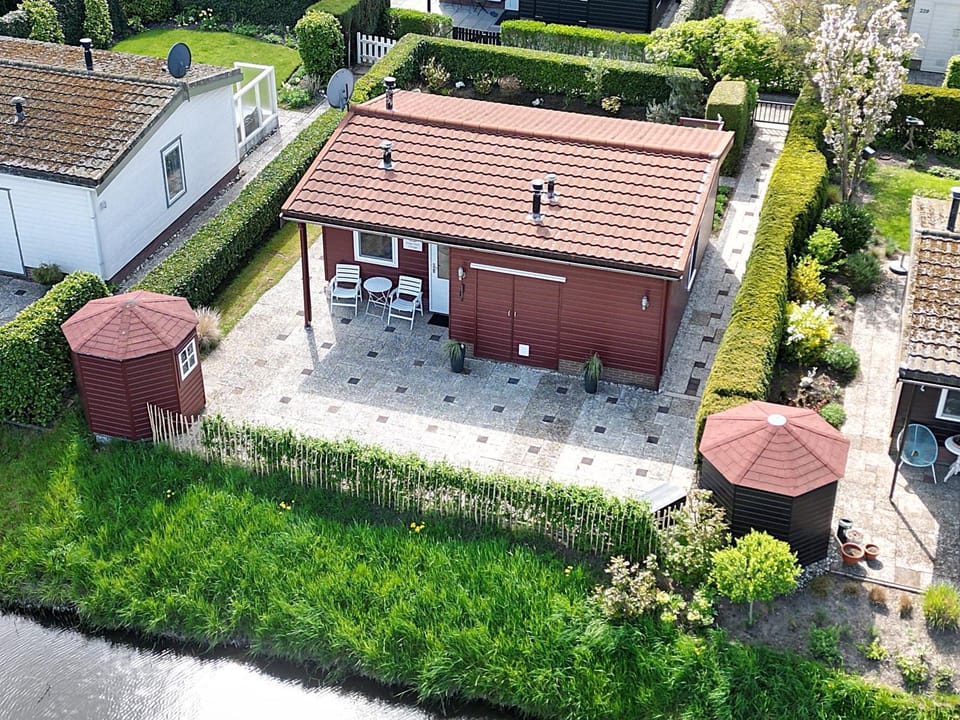 Property building, View (from property/room)