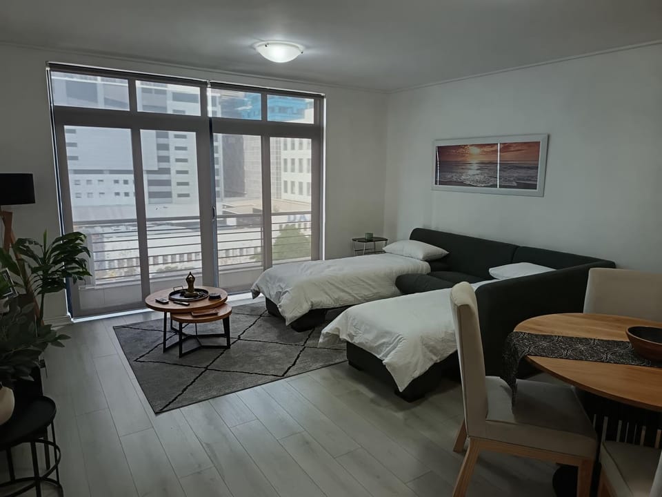Cozy 1-bedroom apartment in amazing Cape Town with WiFi, AC Apartment in Cape Town
