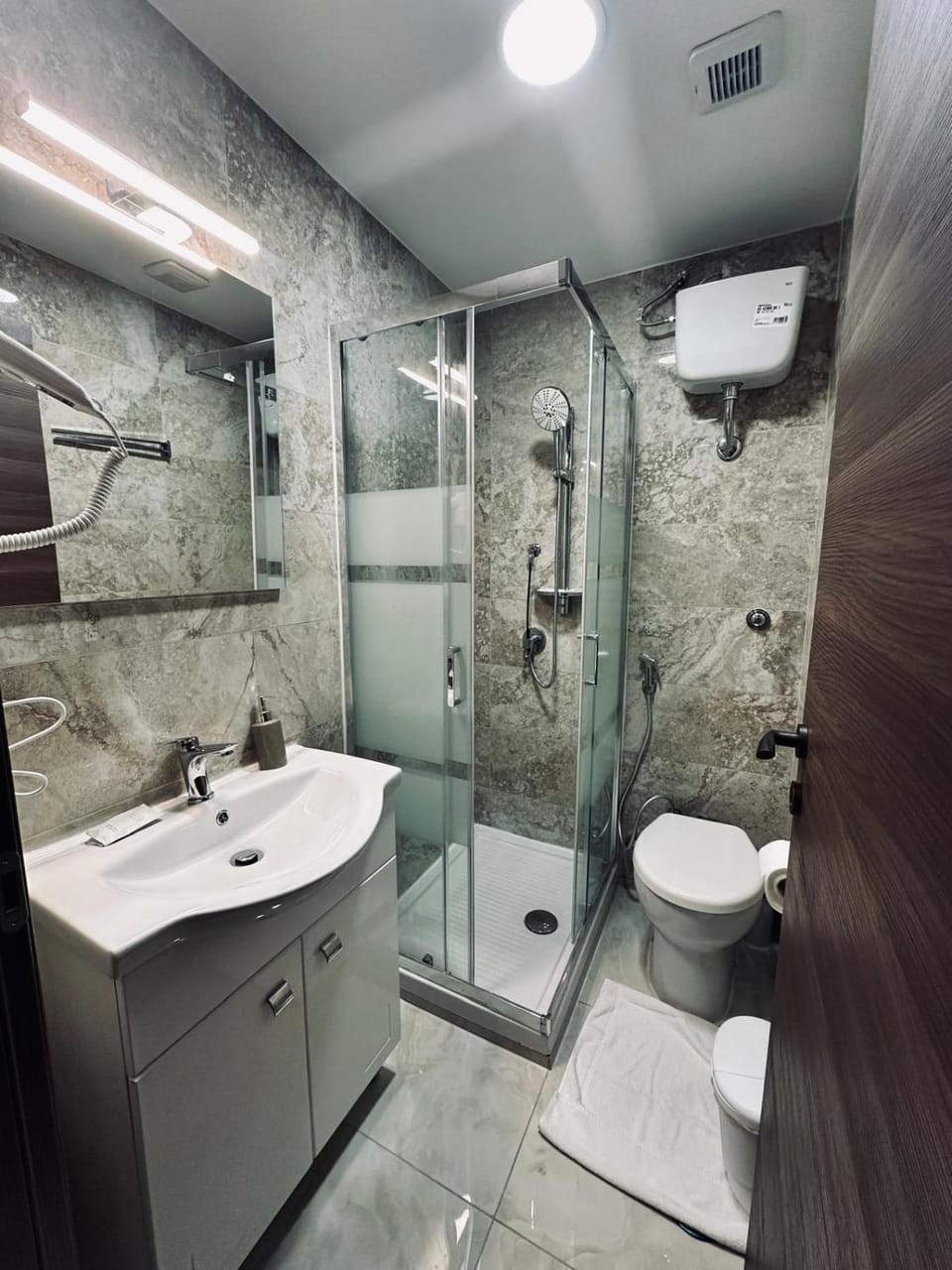Viktoria House Rome Bed and Breakfast in Rome