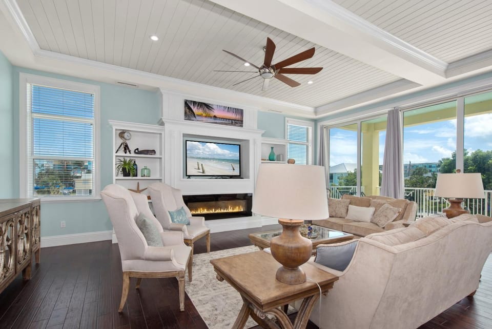 Ocean View, Gulf Access, Close to Beach, Private heated Pool - Island Waters - Roelens House in Estero Island
