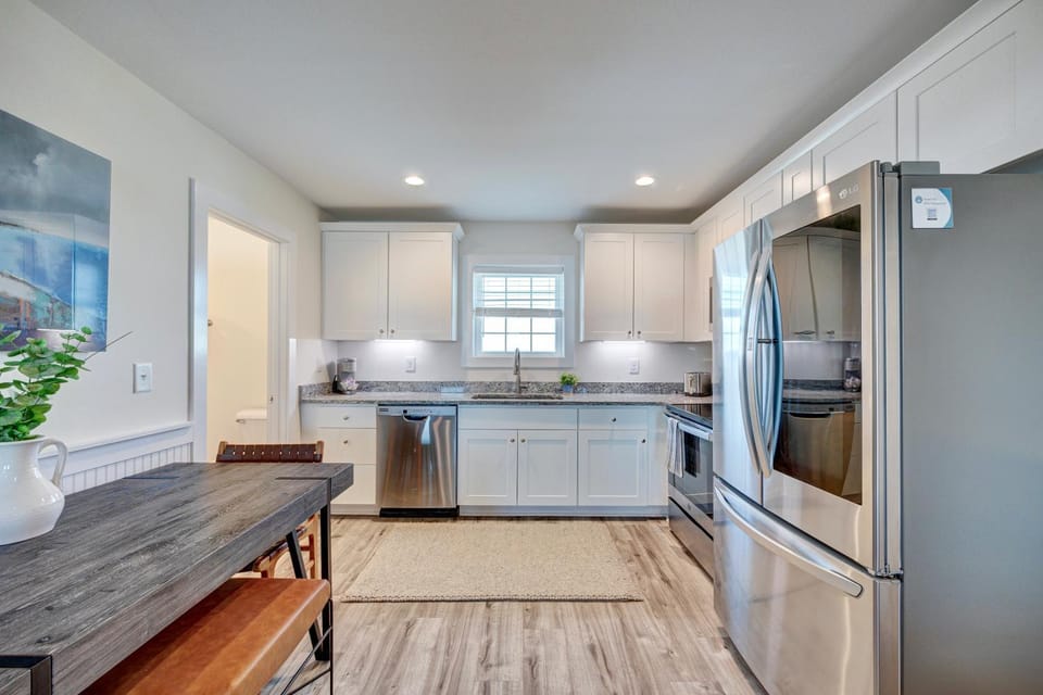 104 Queen Pet Friendly Suite, 1st Floor Nest Hotel in Surf City