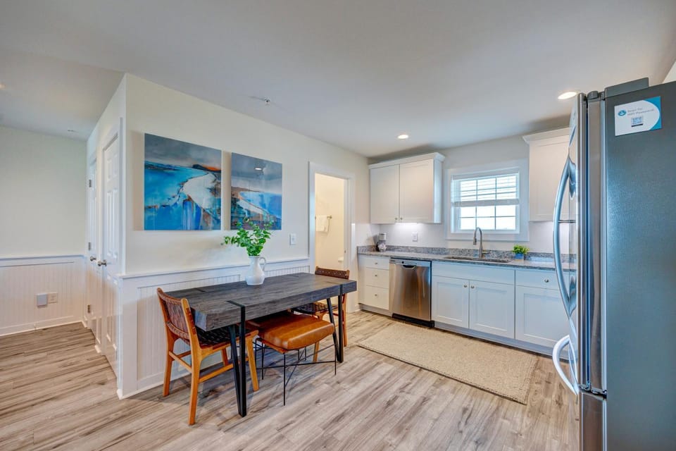105 Queen Pet Friendly Suite, 1st Floor Nest Hotel in Surf City