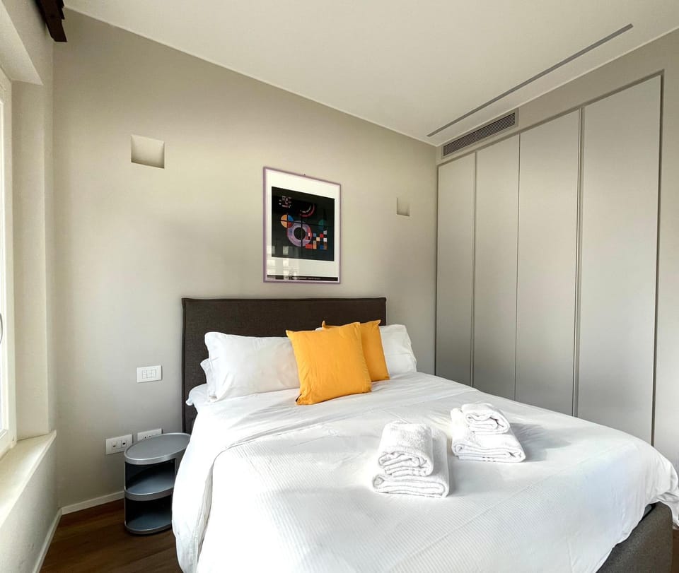 Bed, Photo of the whole room, Bedroom, towels, wardrobe