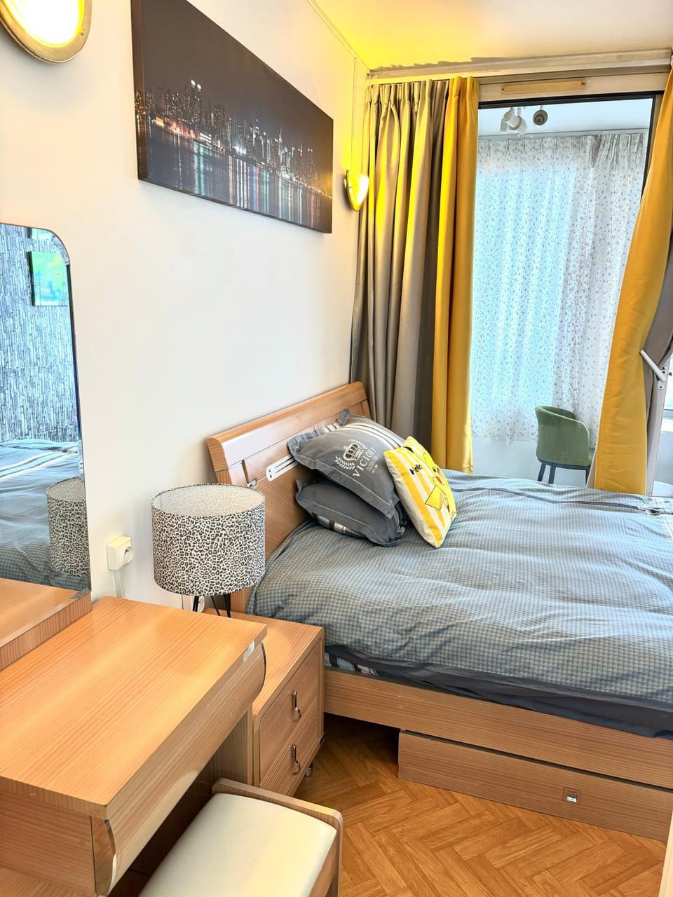 Bed, Photo of the whole room, Bedroom