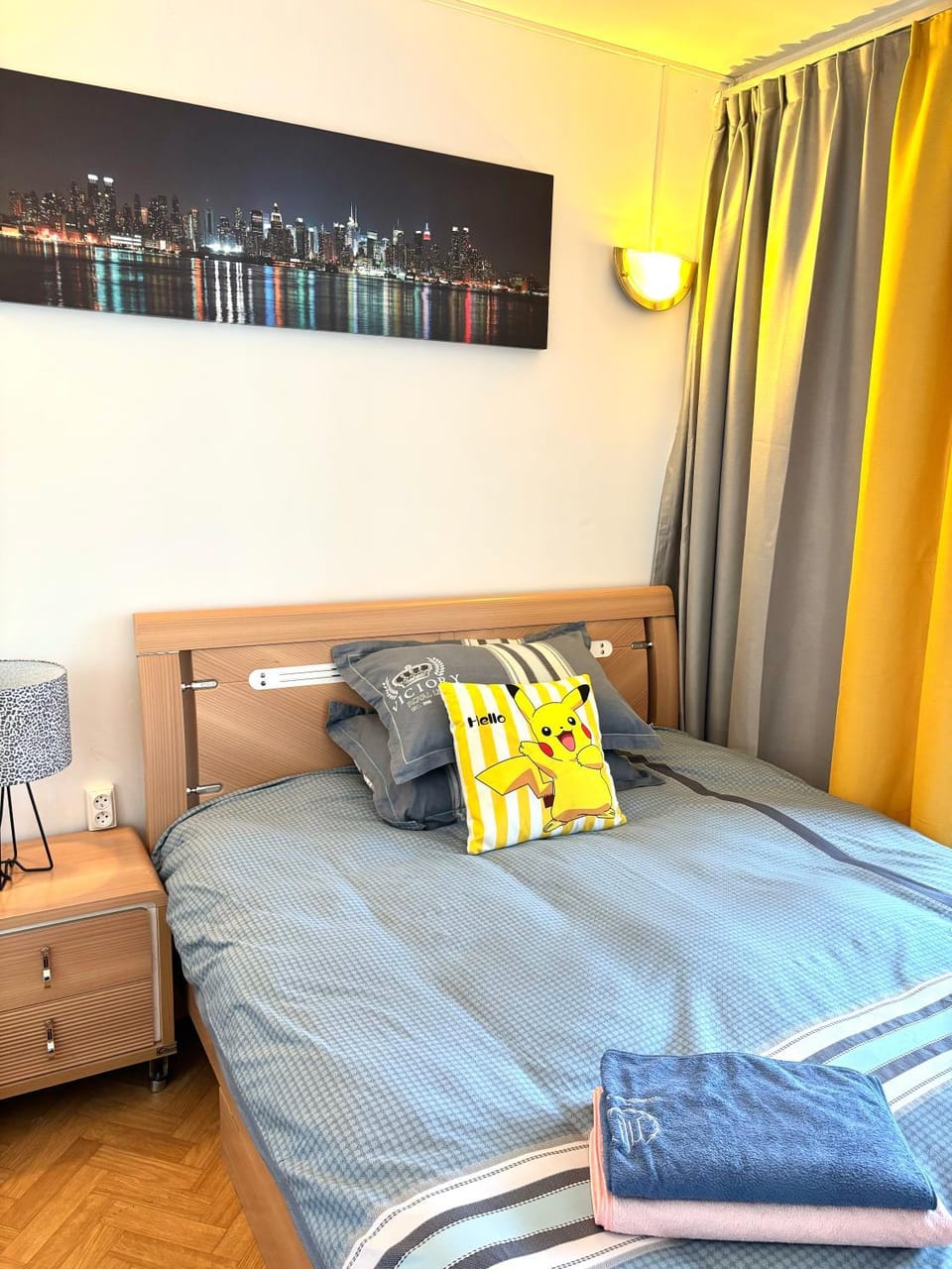 Bed, Photo of the whole room, Bedroom