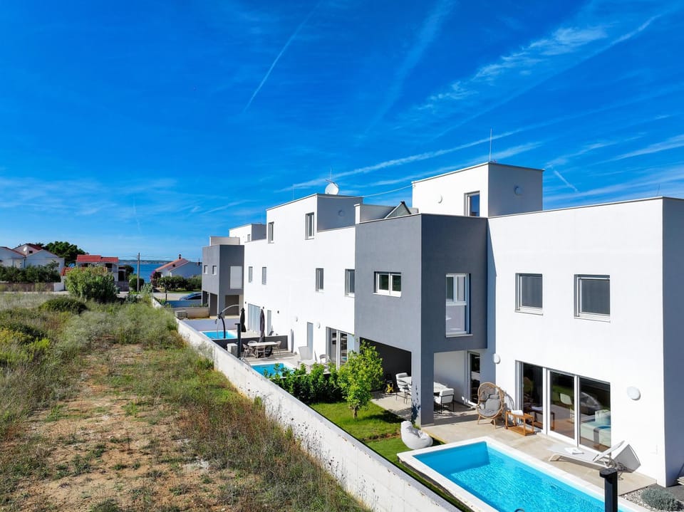 VILLA VISTA, Jacuzzi, Pool Villa in Zadar County