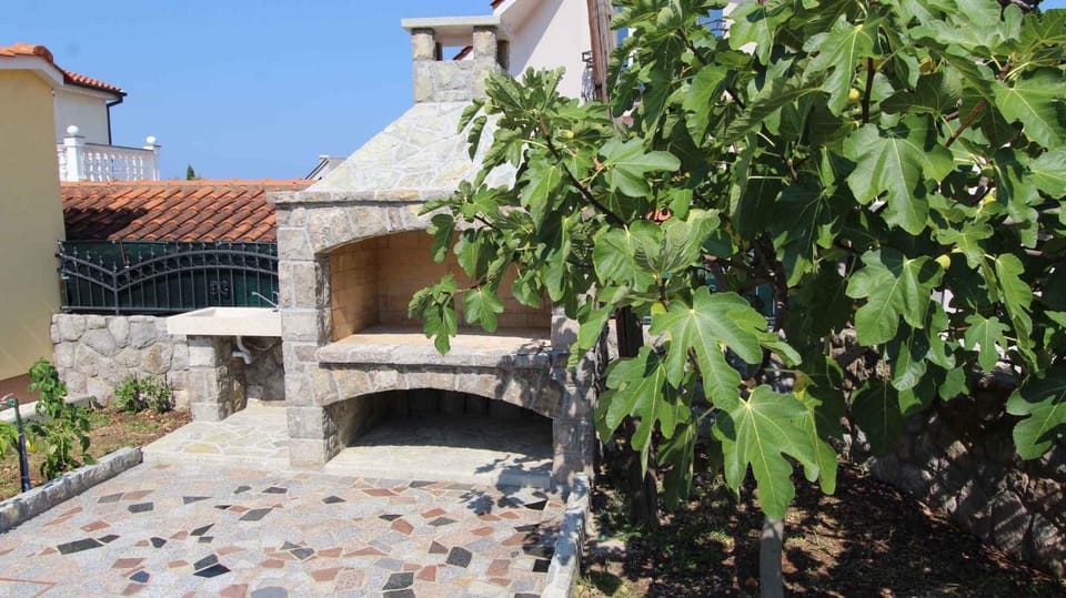 Summer, BBQ facilities