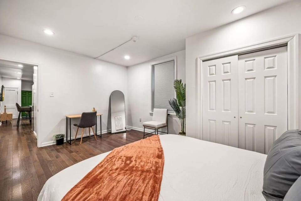New 1-BD in Prime Philly Location with King Bed Apartment in Philadelphia