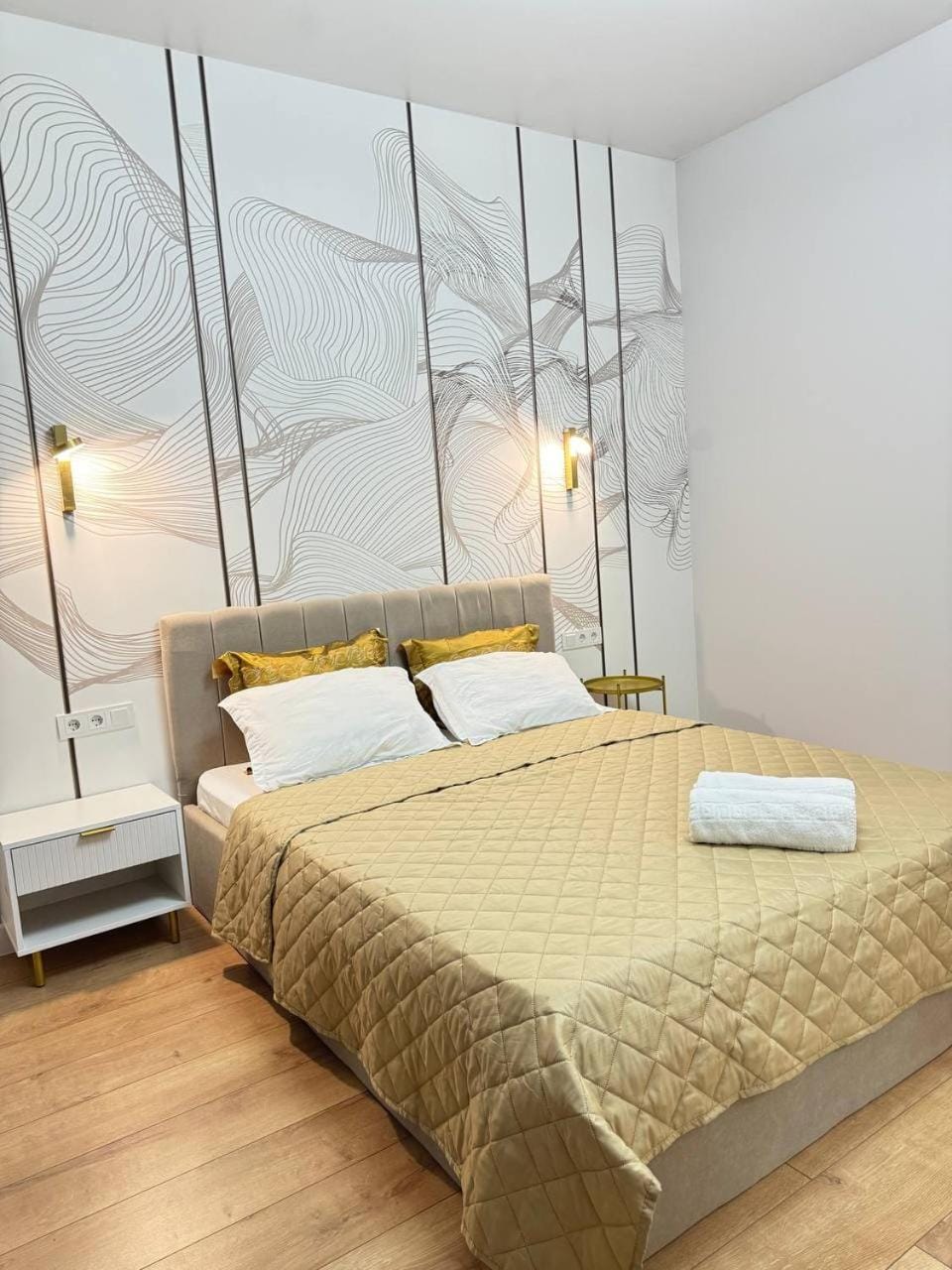 Deluxe Modern Suite Heart of City Apartment in Almaty