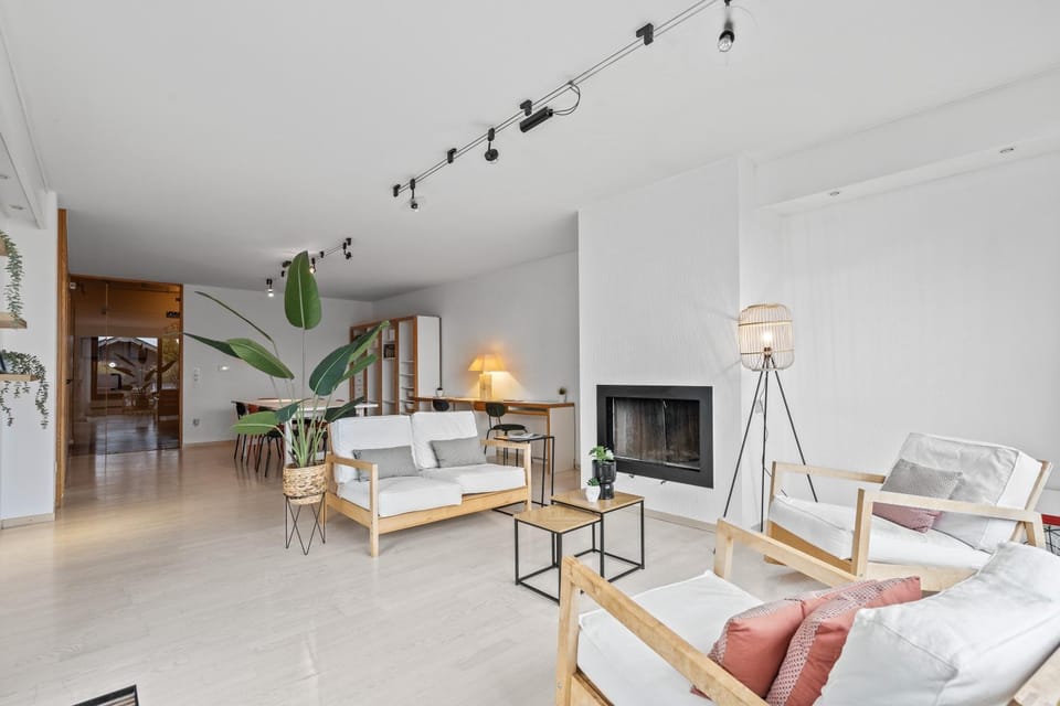 Communal lounge/ TV room, Living room