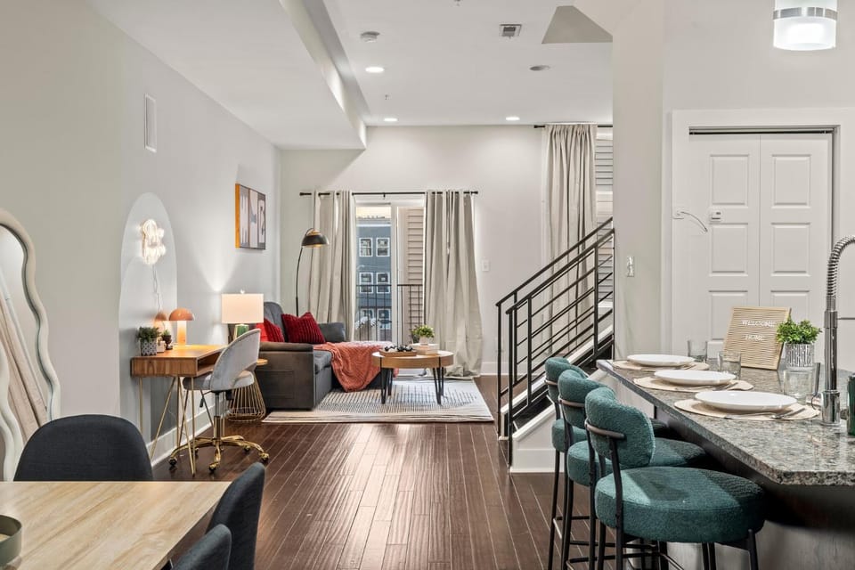 Living room, Seating area, Dining area