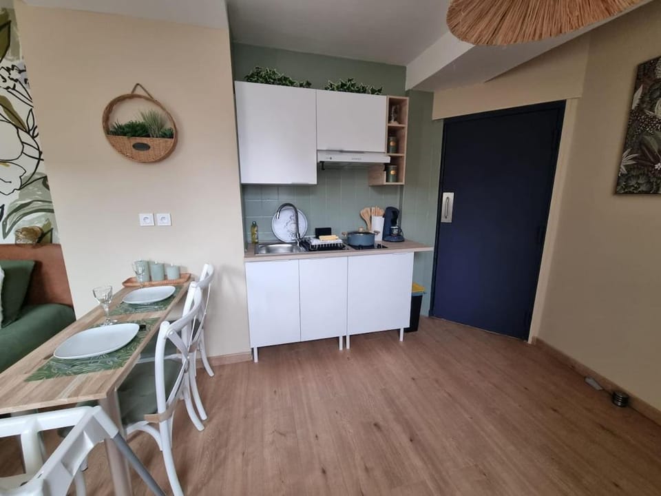 Le Petit Marais Apartment in Hauts-de-France