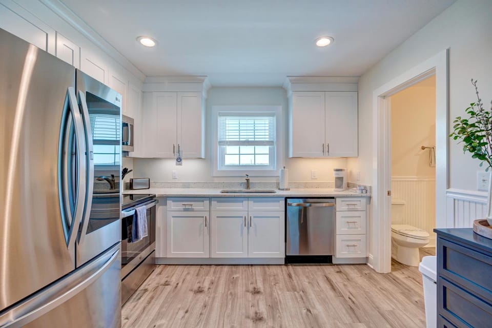 3002 Queen Suite, 3rd Floor Surfside Hotel in Surf City