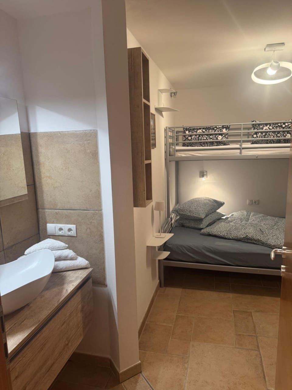 Bedroom, Landmark view