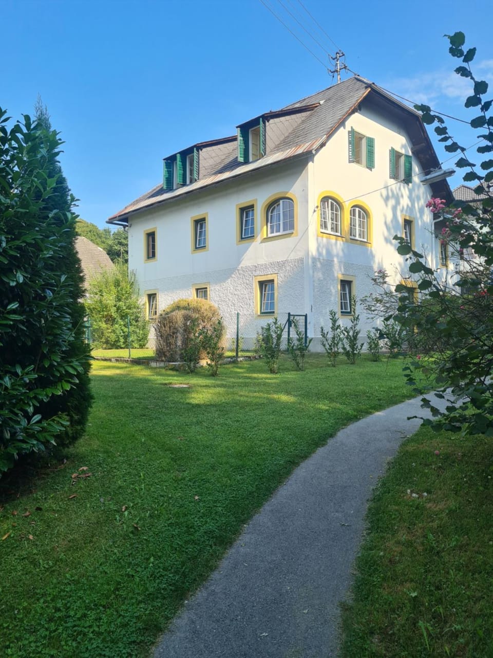 Property building, Day, Garden
