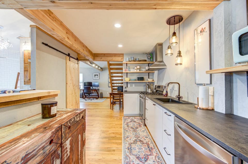 Chez Shao Properties Apartment in Harris County