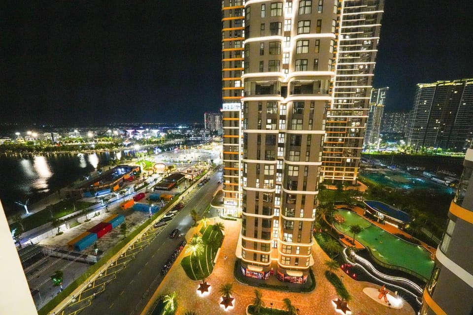 Property building, Night