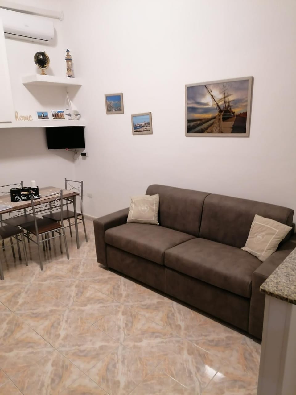 The Travelers House Apartment in Civitavecchia