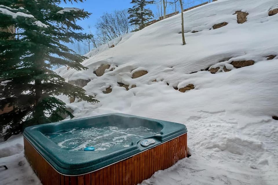 Hygge Hideaway Chalet in Fraser