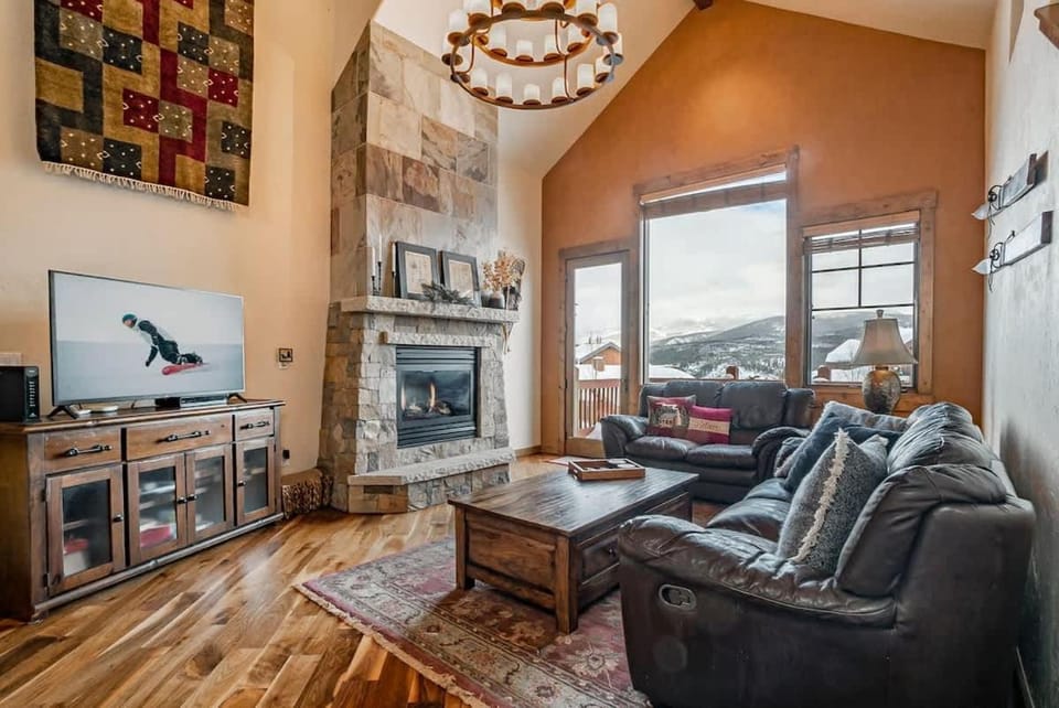 Hygge Hideaway Chalet in Fraser