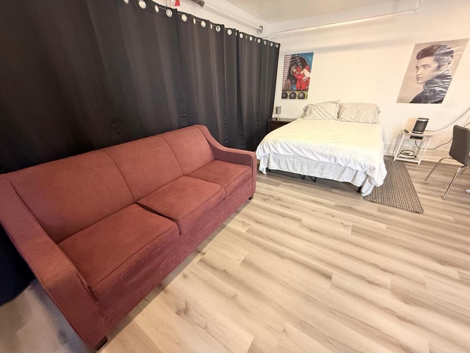 Bed, Living room, Bedroom