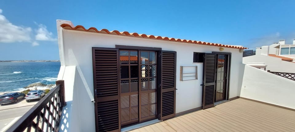 View (from property/room), Balcony/Terrace, Sea view