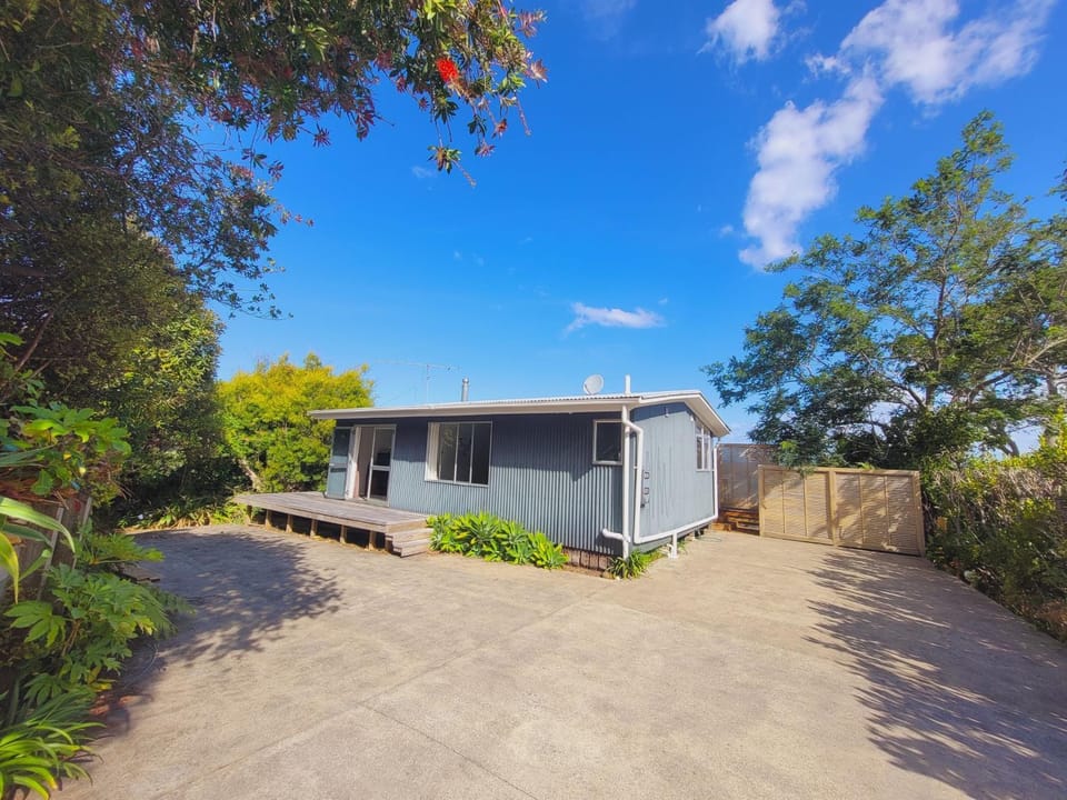 Hosts on the Coast Views to Shakespeare House in Whitianga