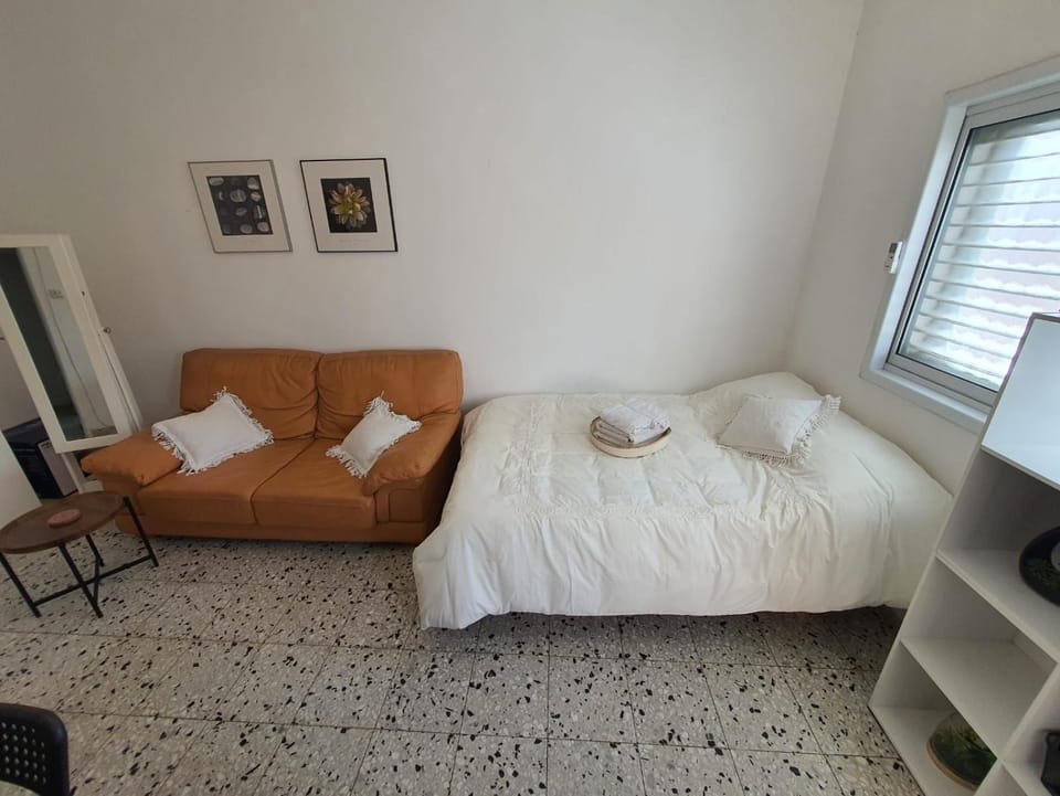 דירת סטודיו מרווחת במרכז העיר נתניה Apartment in Netanya