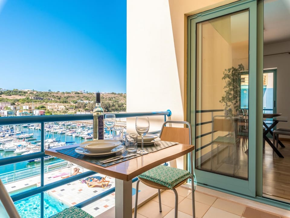 Patio, Day, View (from property/room), Balcony/Terrace, Balcony/Terrace, Dining area, Pool view, Sea view, Swimming pool, sunbed