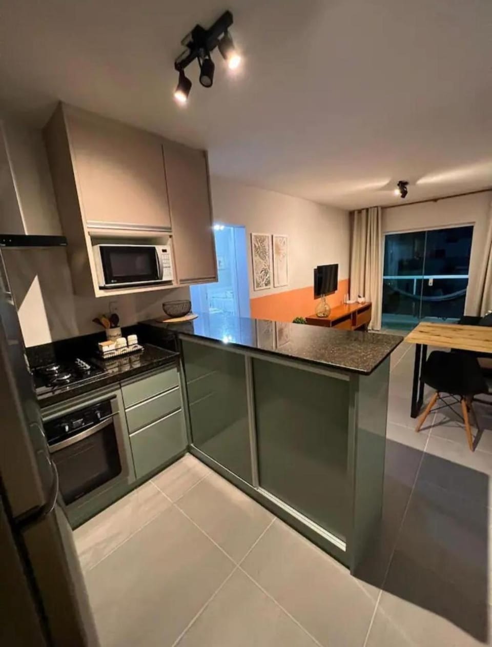 Kitchen or kitchenette, Dining area, stove