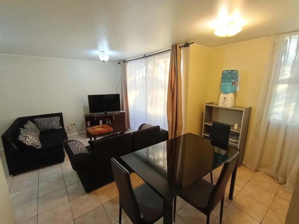 Communal lounge/ TV room, TV and multimedia, Living room, Dining area