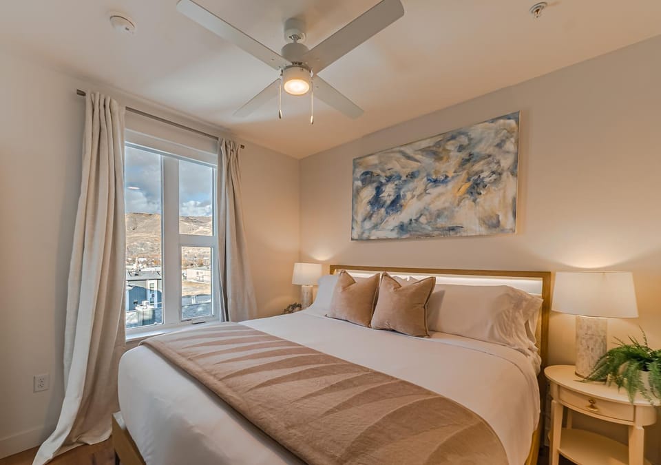 Bed, Bedroom
