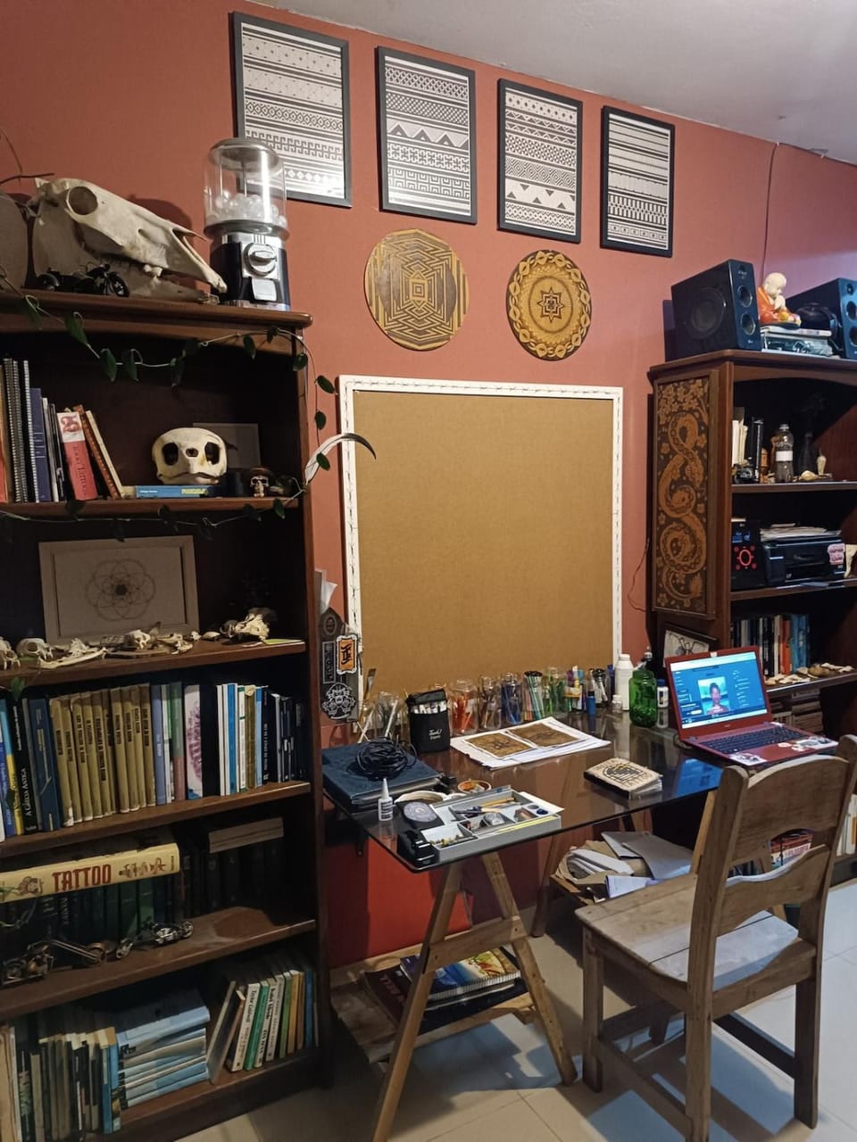 Library, Living room