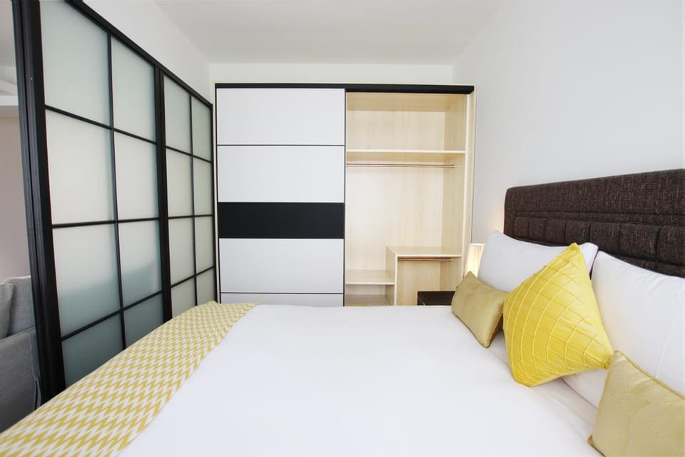 Bed, Bedroom, wardrobe