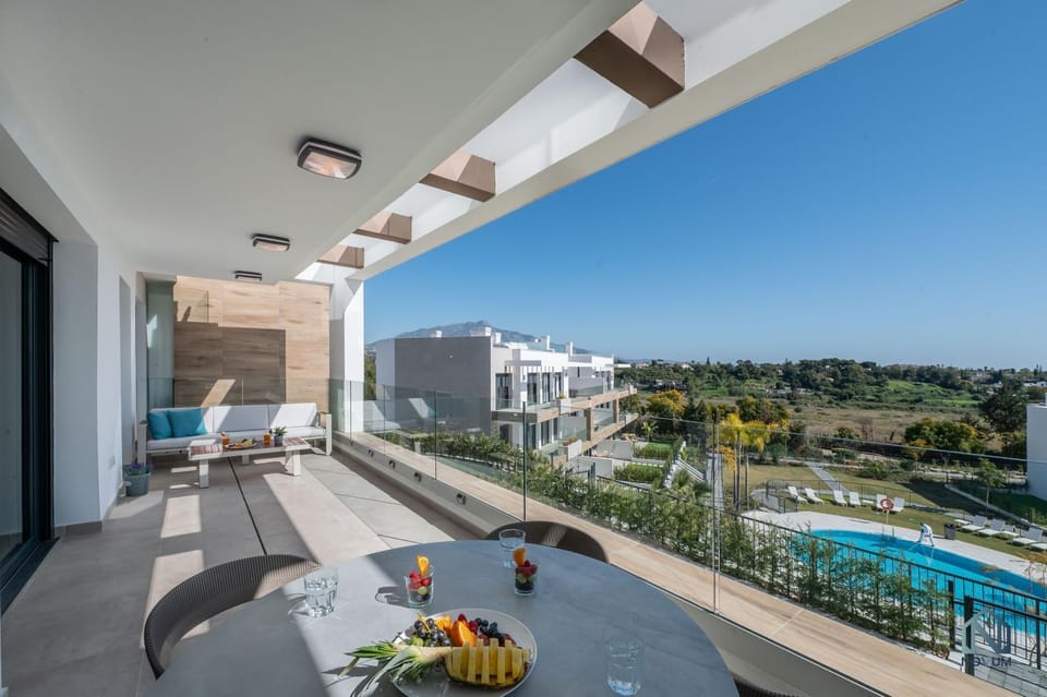 View (from property/room), Balcony/Terrace, Food and drinks