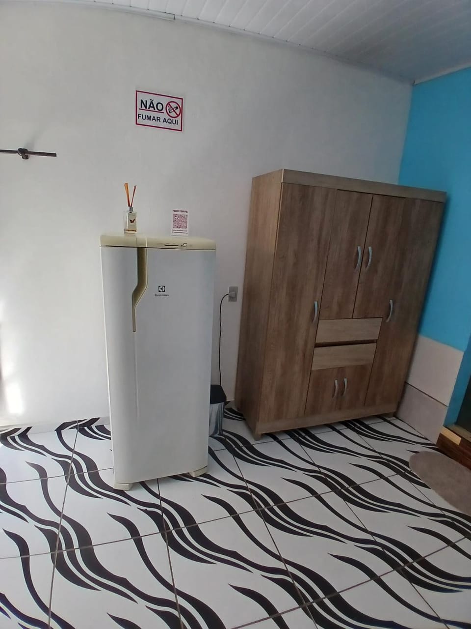 Kitchen or kitchenette, wardrobe