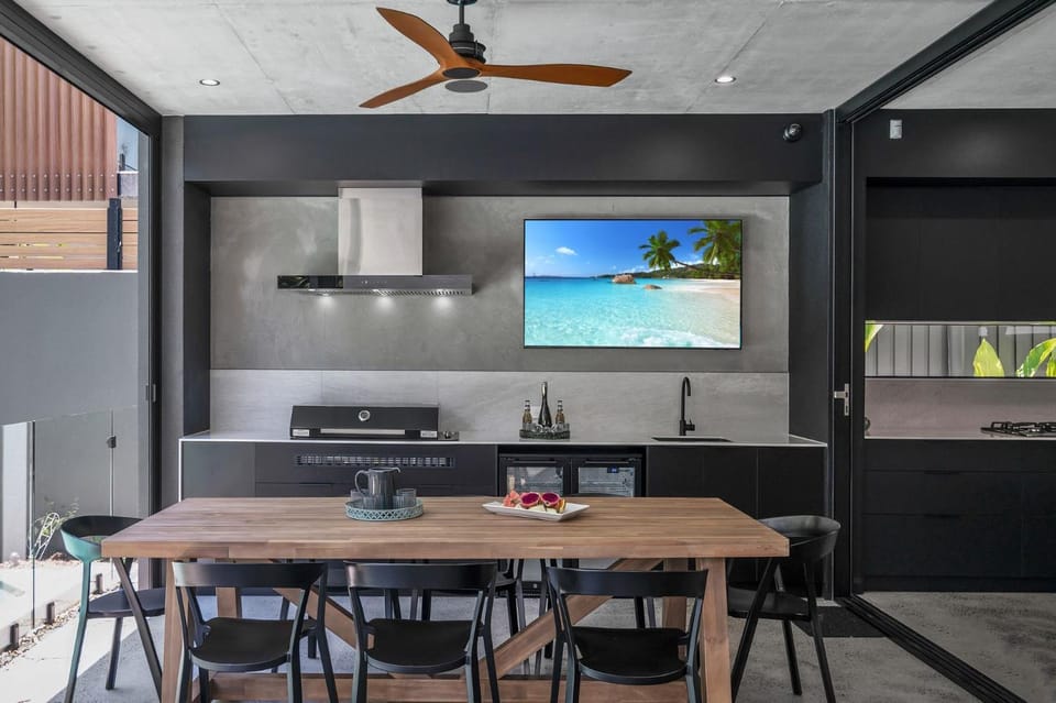 Belle Escapes Luna - Brand New Luxury House House in Palm Cove
