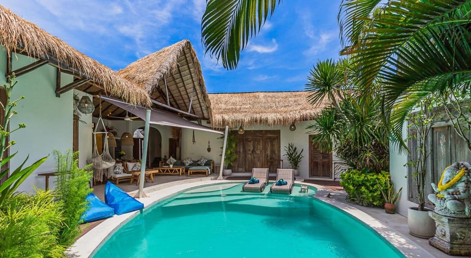 Property building, Pool view, Swimming pool