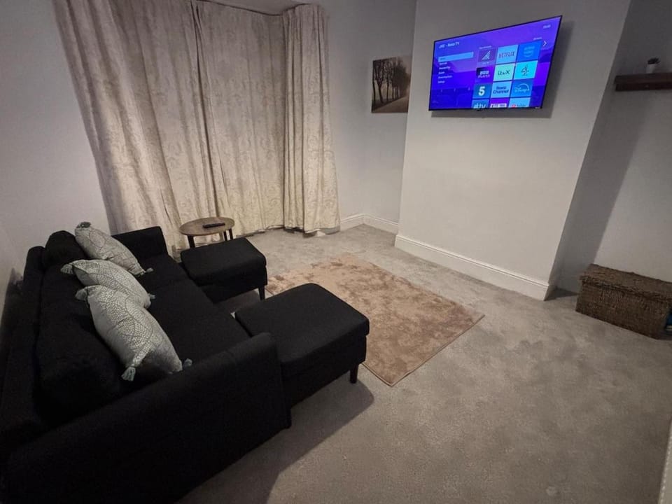 Three bedroom spacious house House in Hull