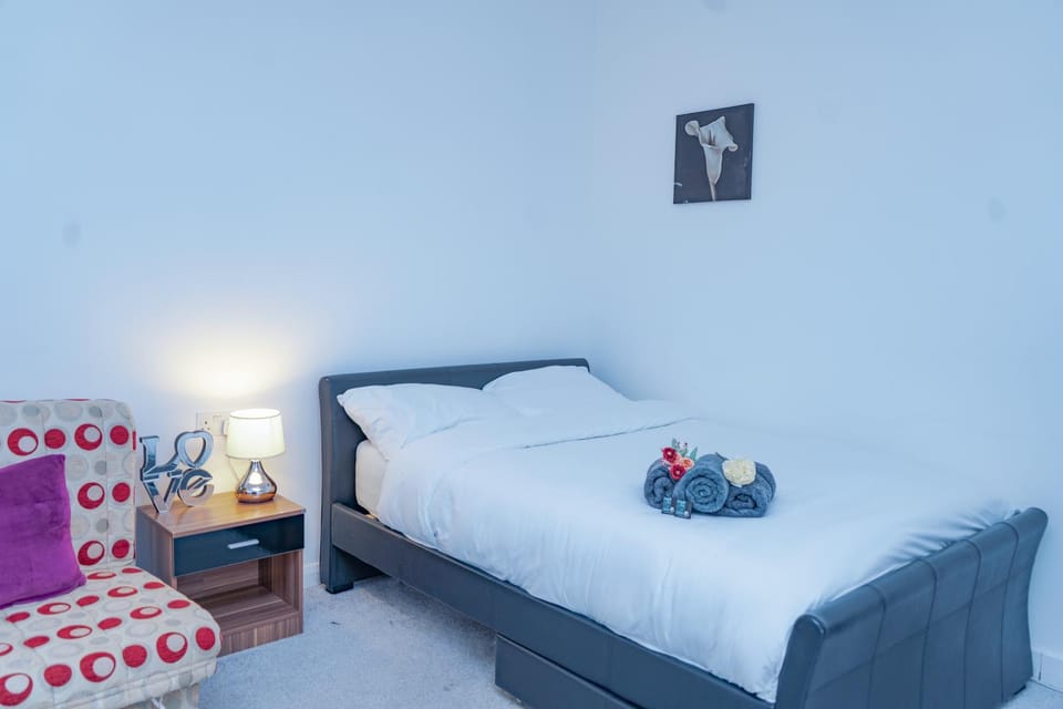 Bed, Bedroom