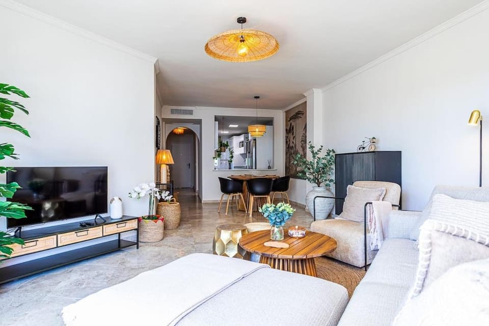 Premium apartment 2 Pools Beach nearby Apartment in Sitio de Calahonda