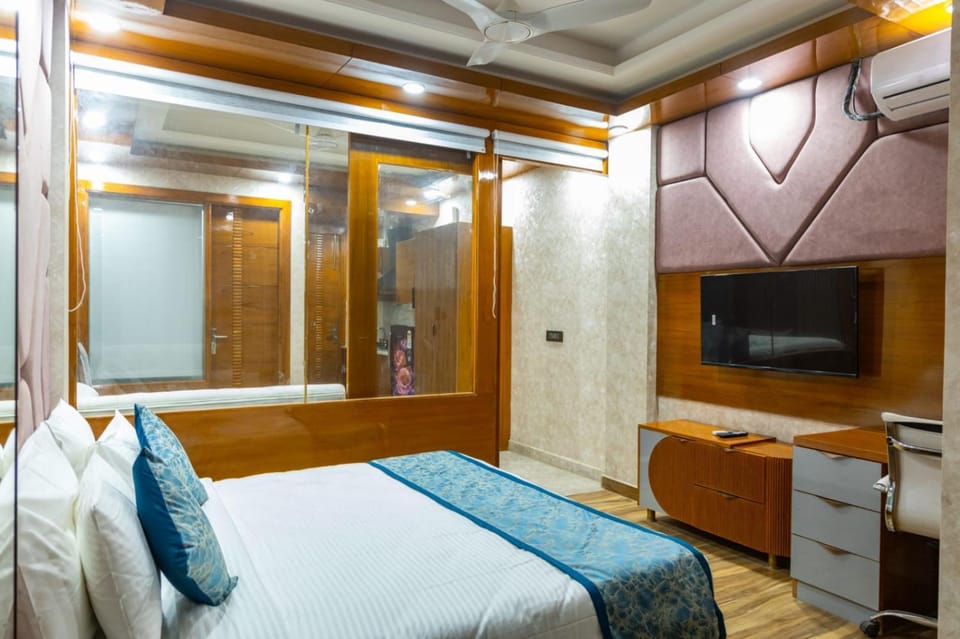 Bed, Photo of the whole room