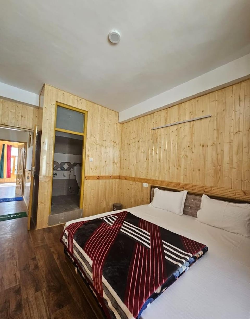 Bed, Photo of the whole room