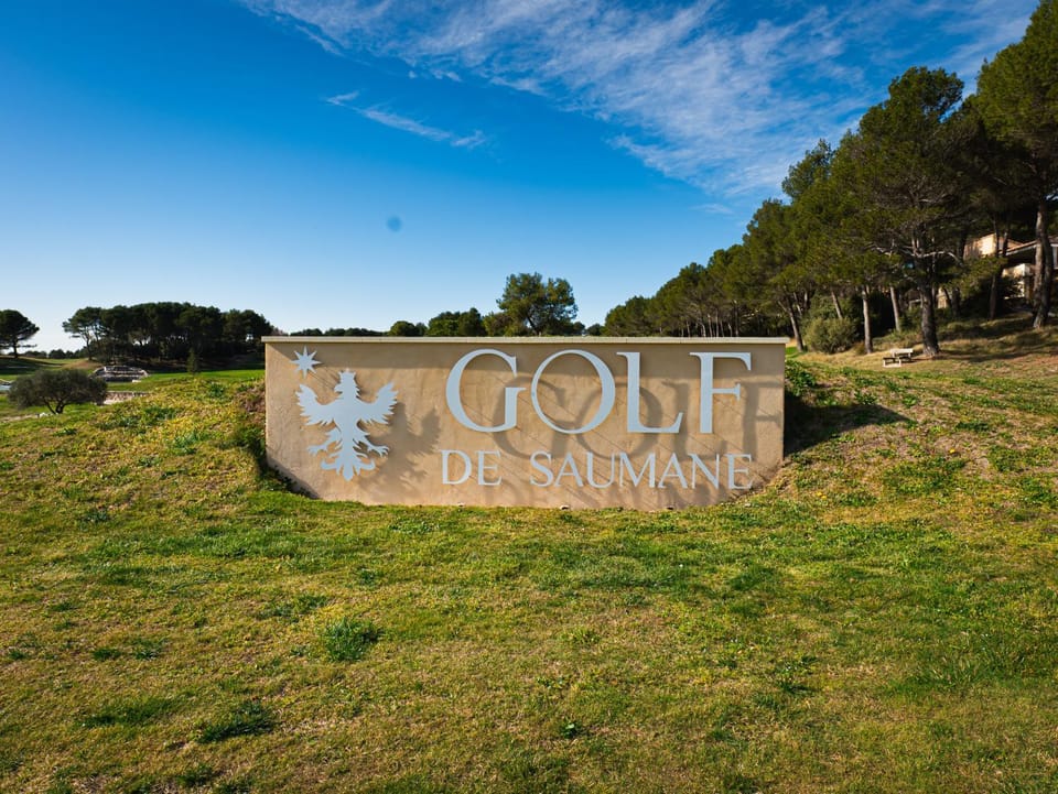 Appartement au coeur du Golf de Saumane Apartment in L'Isle-sur-la-Sorgue