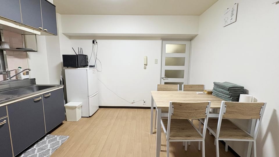 Dining area, kitchen