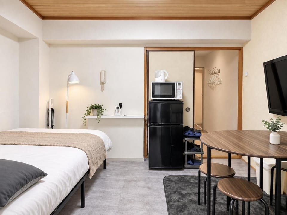 Bed, Living room, Photo of the whole room, Bedroom