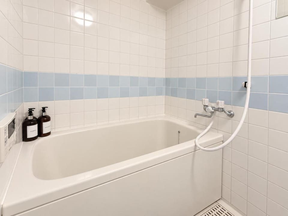 Bathroom, Bath