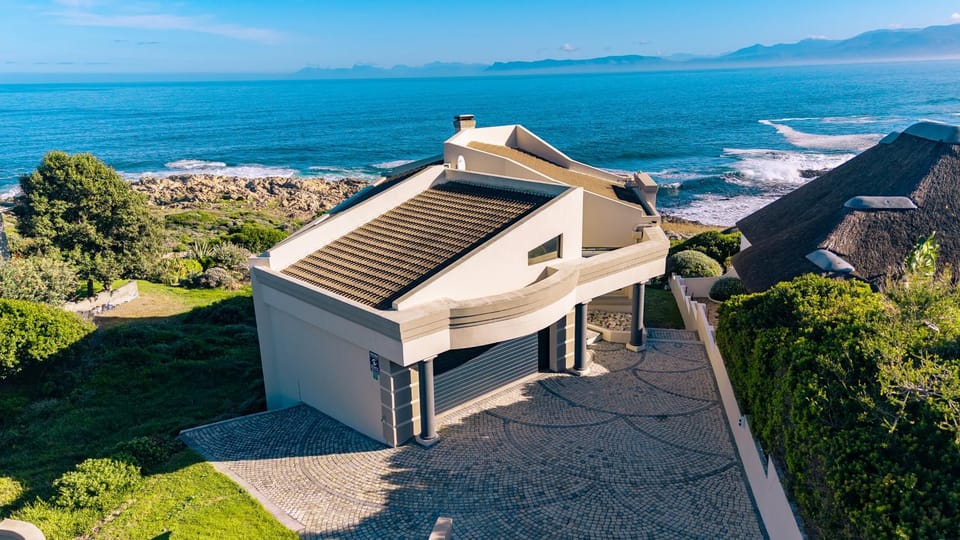 Property building, Nearby landmark, Bird's eye view