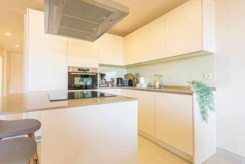 Sea views & walk to the beach Apartment in Costa del Sol